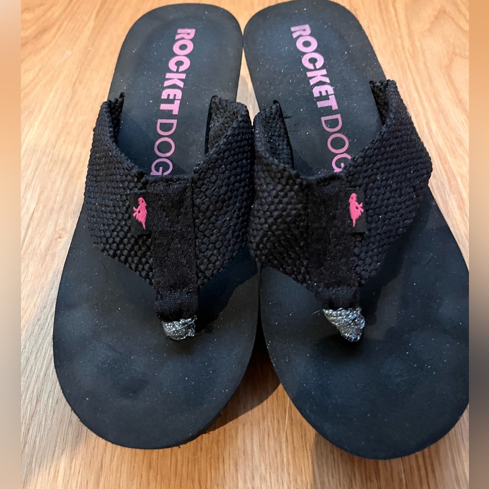 Rocket Dog Women's Diver Comfort Foam Wedge Flip Flop Sandal